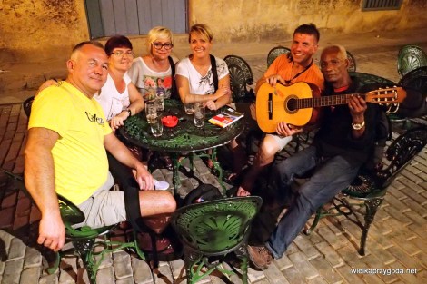 Guantanamera na gitarze w Havanie bezcenne....