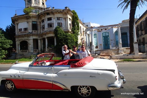 Niema jak stare samochody i młode chłopaki...